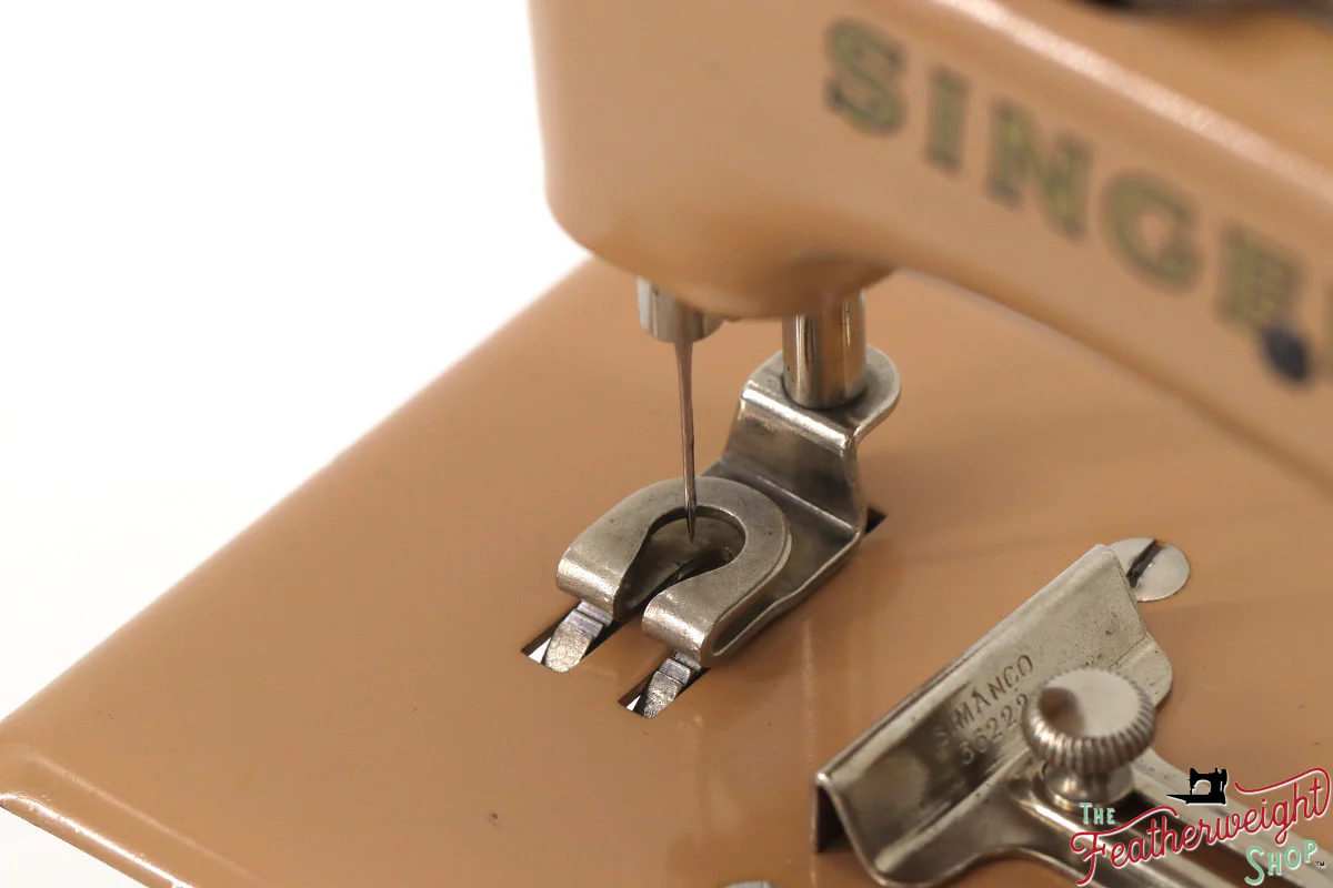Singer Sewhandy Model 20, Beige - June 2024 Faire - Image 11