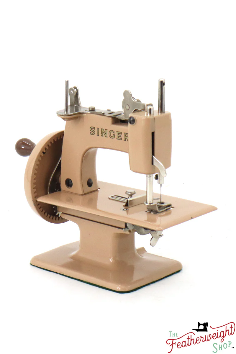 Singer Sewhandy Model 20, Beige - June 2024 Faire - Image 5