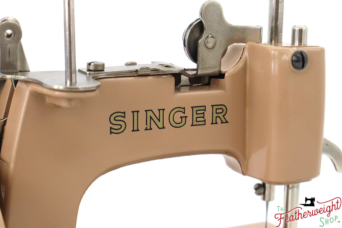 Singer Sewhandy Model 20, Beige - June 2024 Faire - Image 9