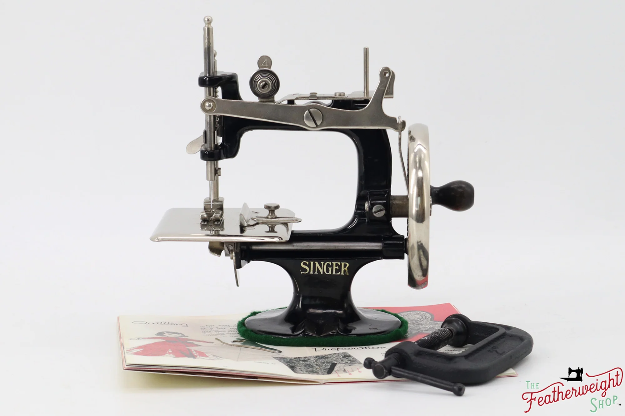 Singer Sewhandy Model 20, Black - July 2023 Faire - Image 2