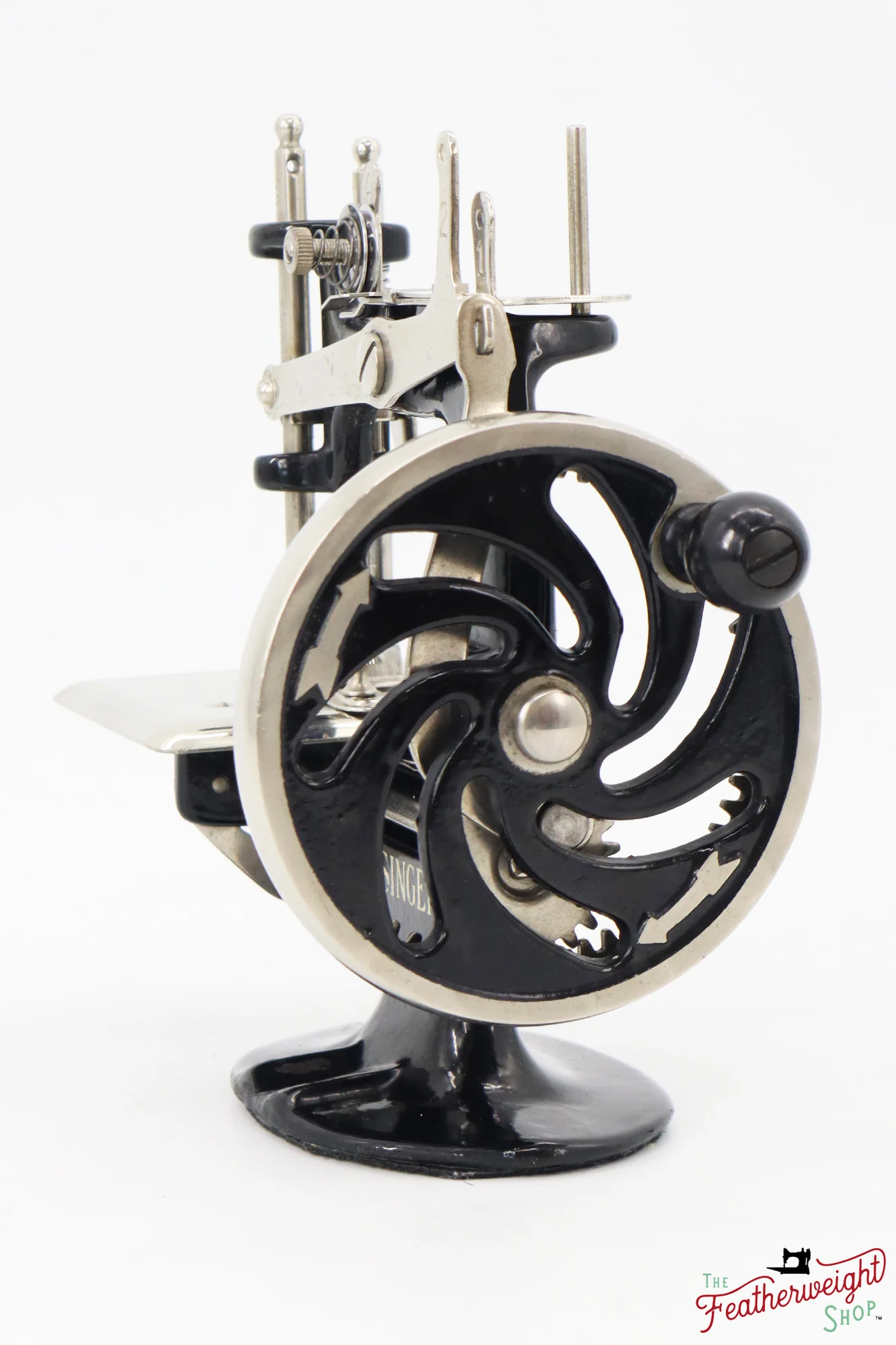 Singer Sewhandy Model 20, Black - May 2023 Faire - Image 6