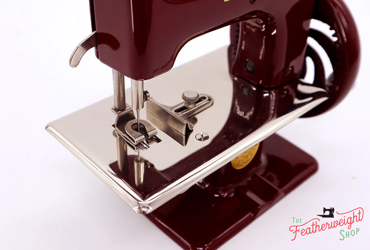 Singer Sewhandy Model 20 - Fully Restored in Brandywine - Image 12