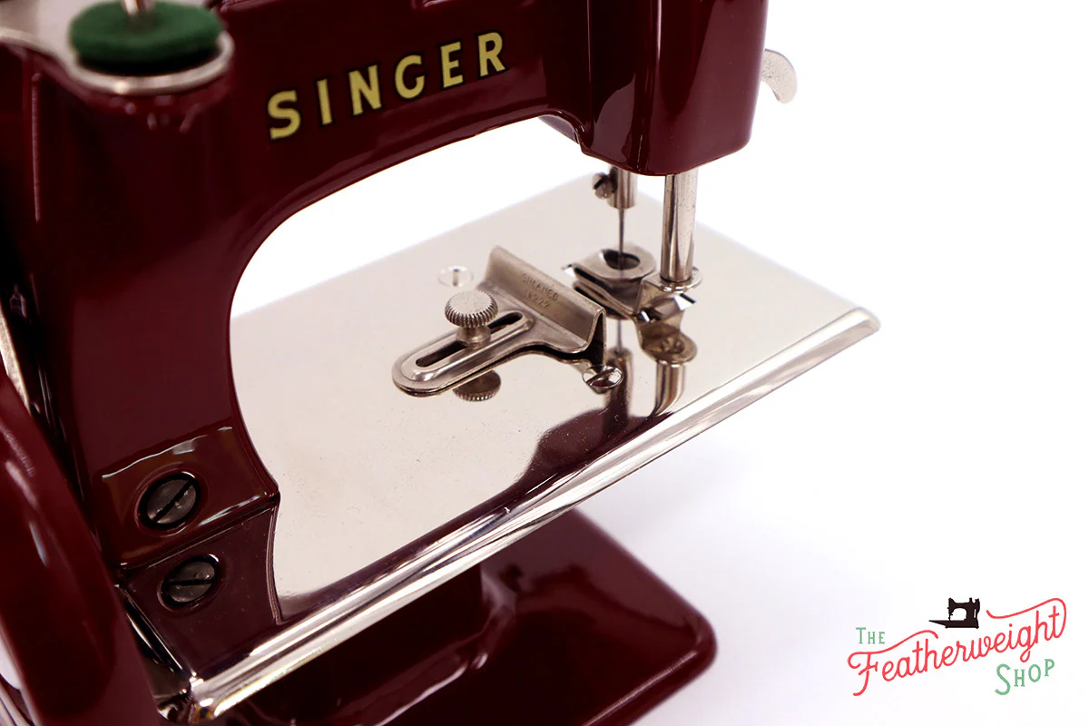 Singer Sewhandy Model 20 - Fully Restored in Brandywine - Image 13