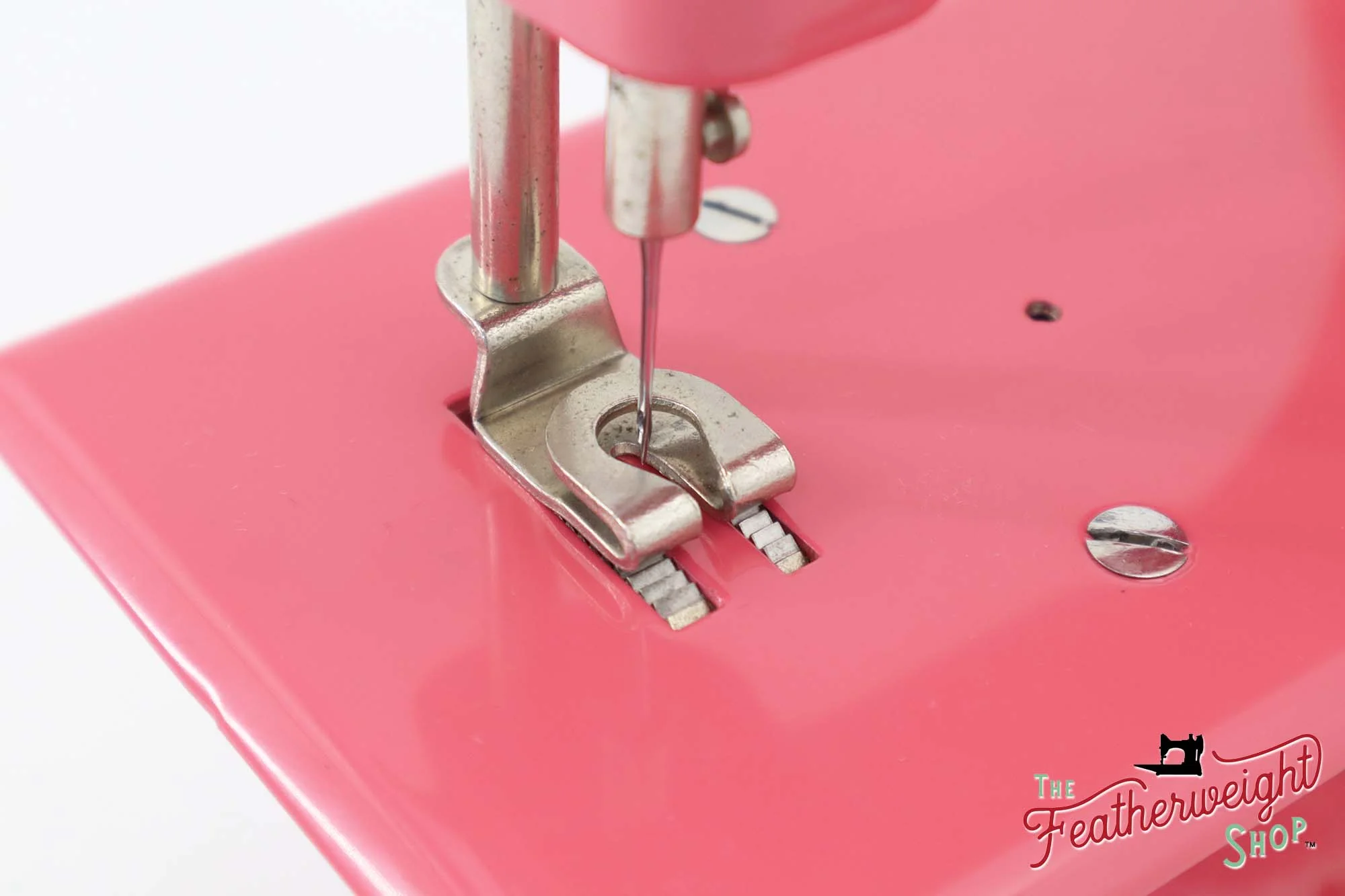 Singer Sewhandy Model 20 - Fully Restored in Happy Pink Grapefruit - Image 10