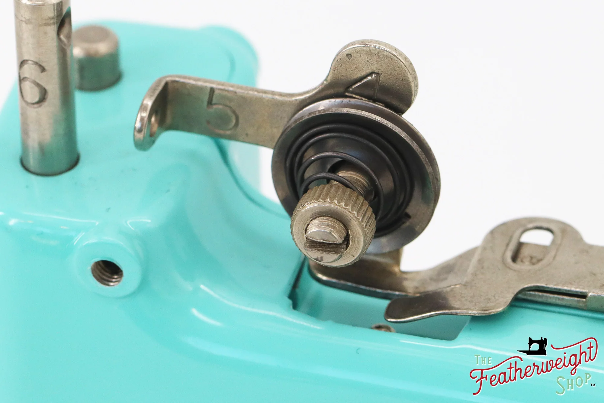Singer Sewhandy Model 20 - Fully Restored in Tiffany Blue - April 2024, Faire - Image 12