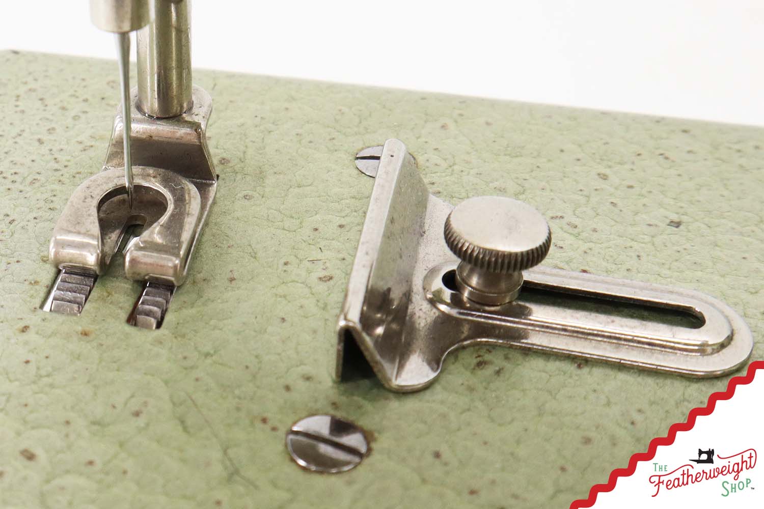 Singer Sewhandy Model 20, Hammered Green - October 2025, Faire - Image 12