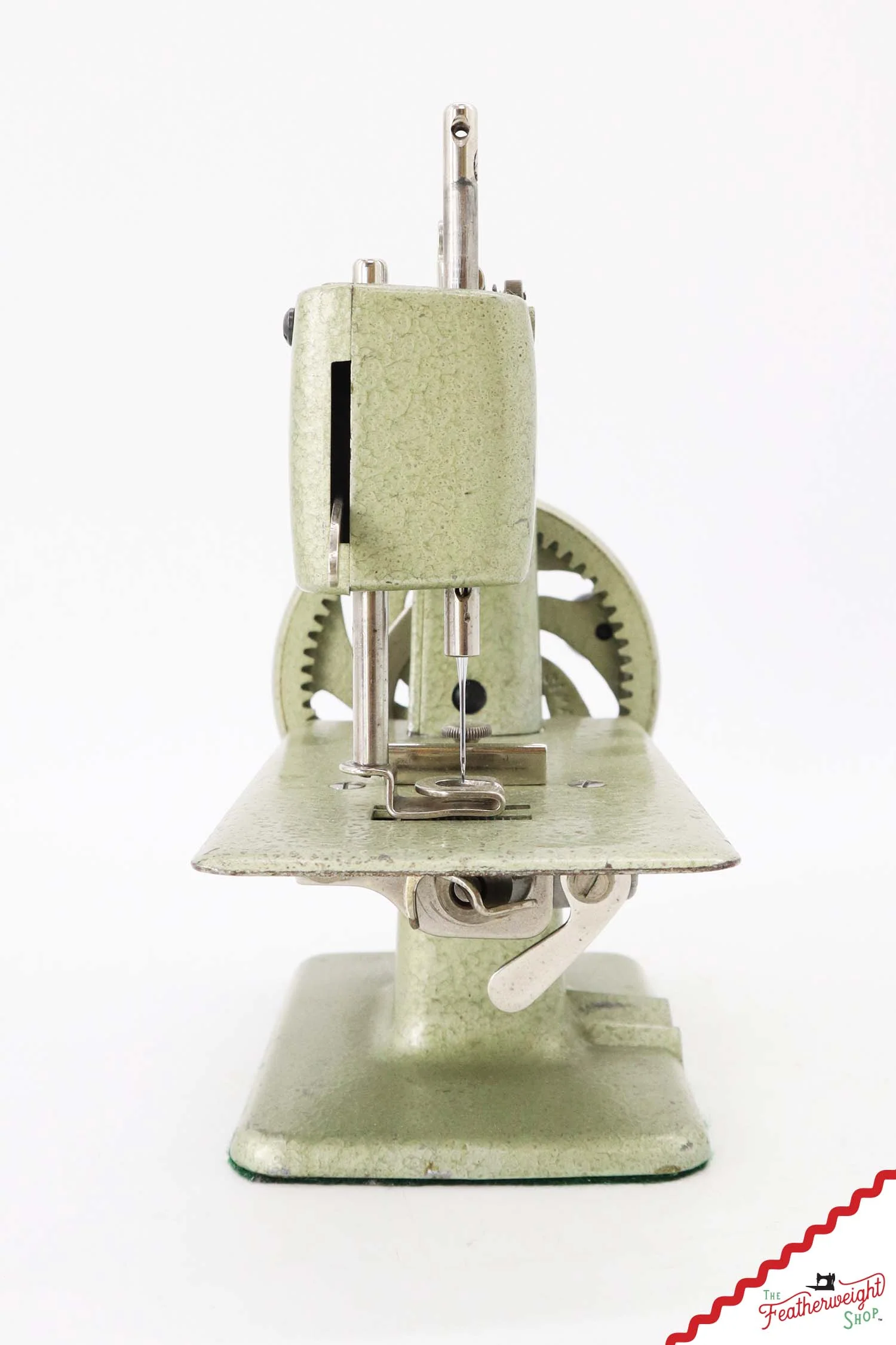 Singer Sewhandy Model 20, Hammered Green - October 2025, Faire - Image 4