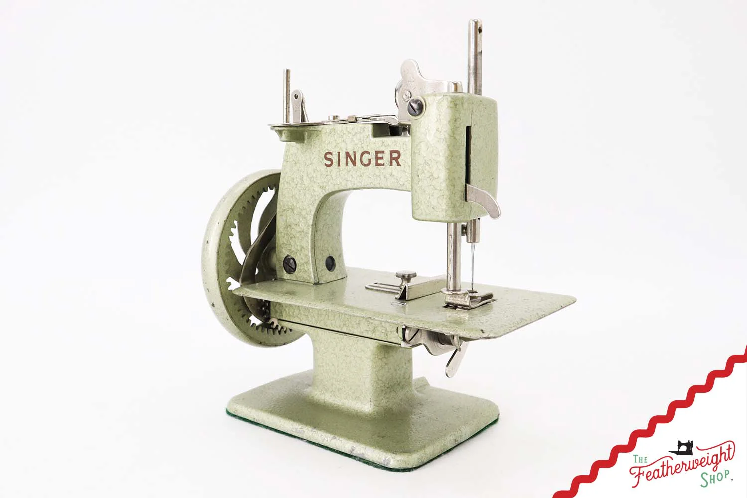 Singer Sewhandy Model 20, Hammered Green - October 2025, Faire - Image 5