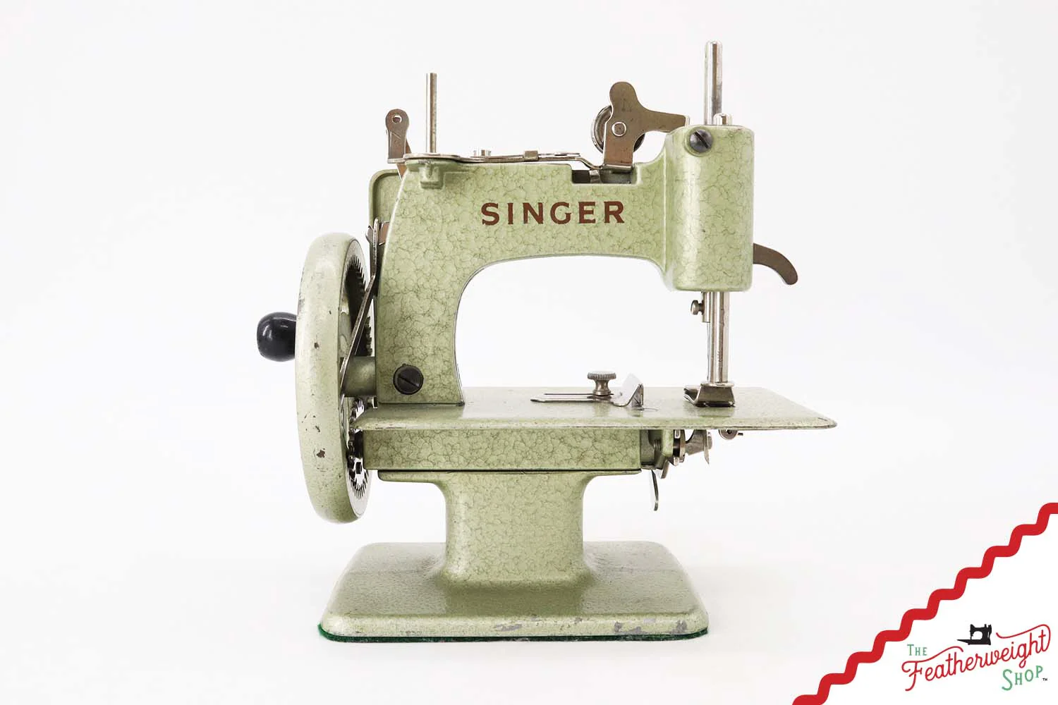 Singer Sewhandy Model 20, Hammered Green - October 2025, Faire - Image 6