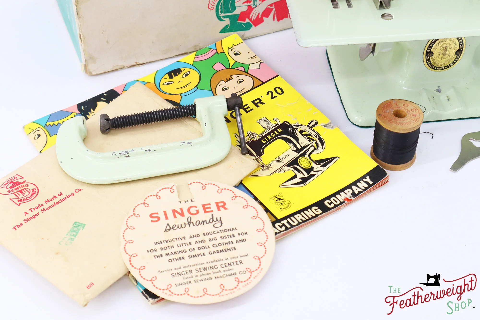 Singer Sewhandy Model 20 - Mellow Mint - RARE, Complete Set - Image 3