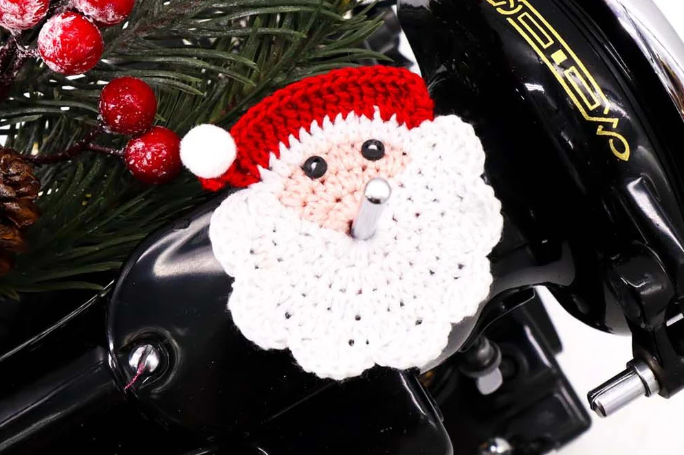 Spool Pin Doily - Christmas Santa Claus