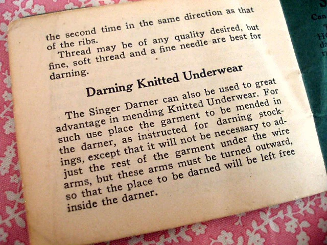 Stocking Darner, Singer (Vintage Original) - Image 10