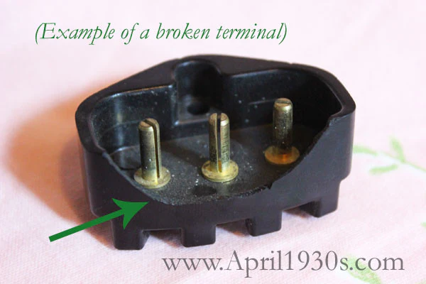 Terminal Receptacle, BAKELITE with Round Pins, Singer Featherweight (Vintage Original) - Image 3