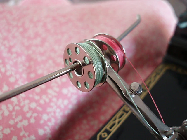 Two Thread Embroidery Attachment, Singer (Vintage Original) - Image 16