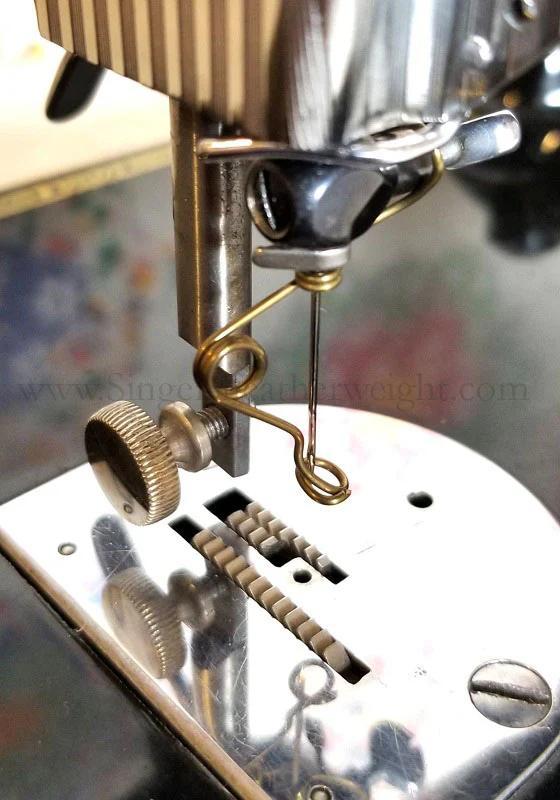 Universal Embroidery and Darning Wire Spring Foot, Singer (Vintage Original) - Image 2