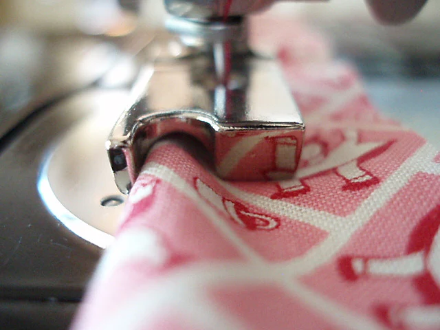 Welting / Piping / Cording Foot - Image 8