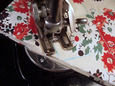 Zigzag Attachment, 10 Disk with Cover Swiss Zigzagger & Walking Foot (Vintage Original) - Image 14