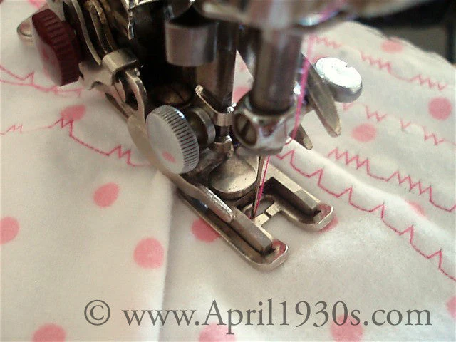 Zigzag Attachment, 10 Disk with Cover Swiss Zigzagger & Walking Foot (Vintage Original) - Image 7